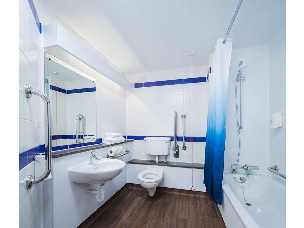 Travelodge Bath Central Pokoj fotografie