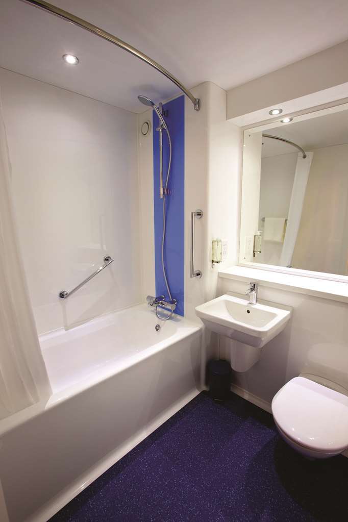 Travelodge Bath Central Pokoj fotografie