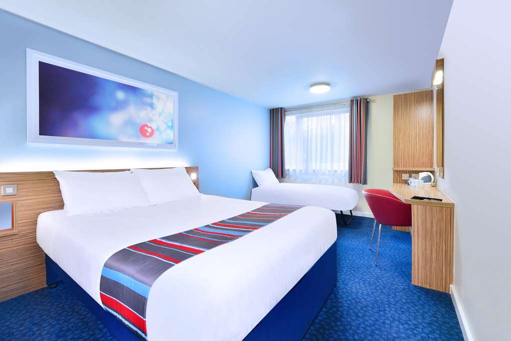 Travelodge Bath Central Pokoj fotografie